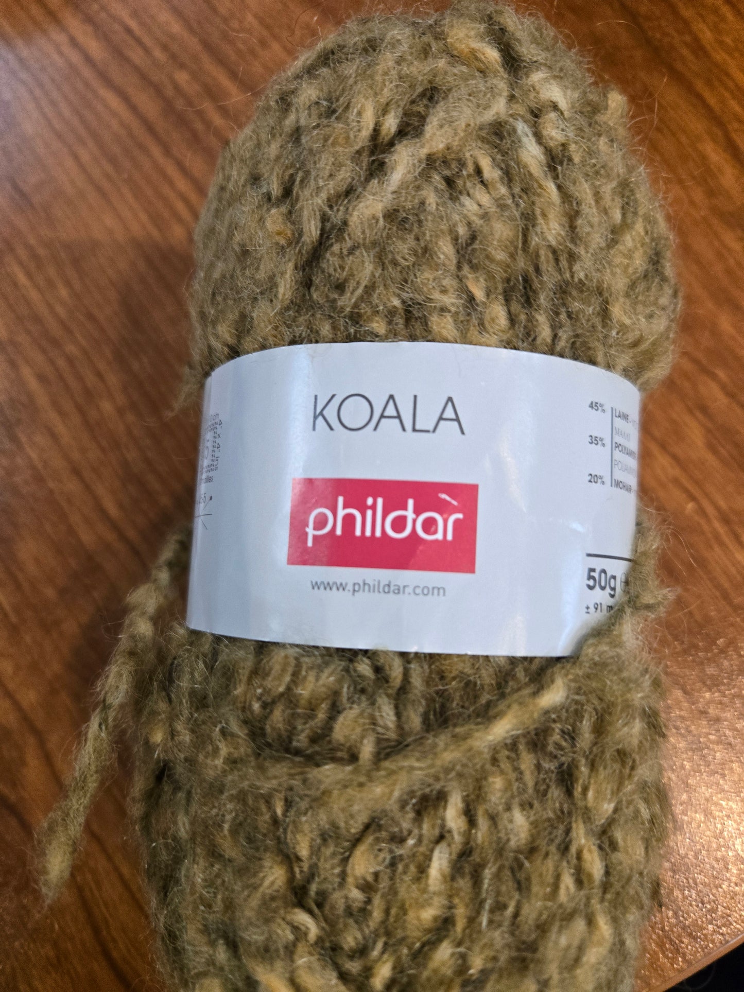 Koala 48% Laine 35% nylon 20% mohair