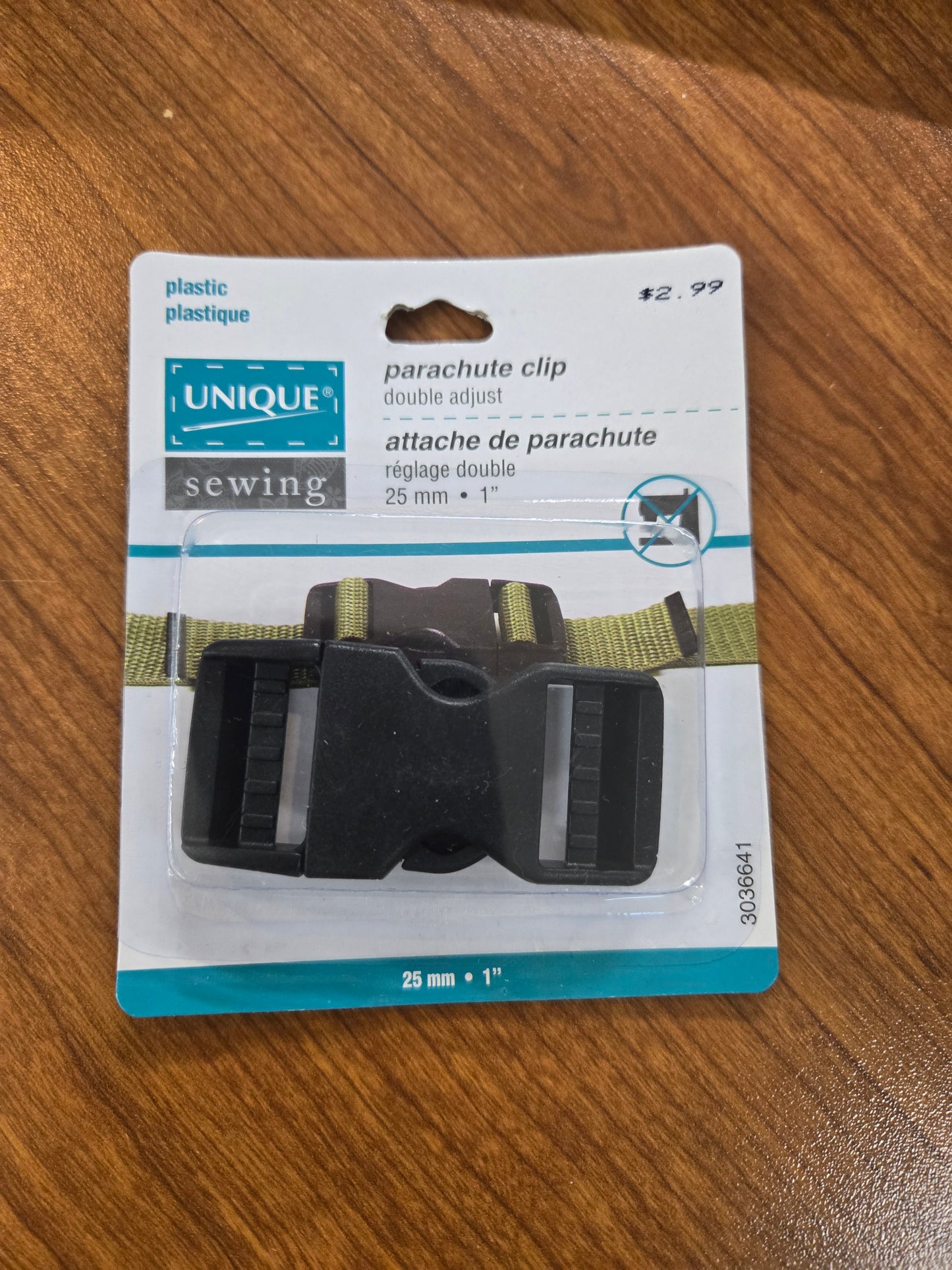 Attache de parachute