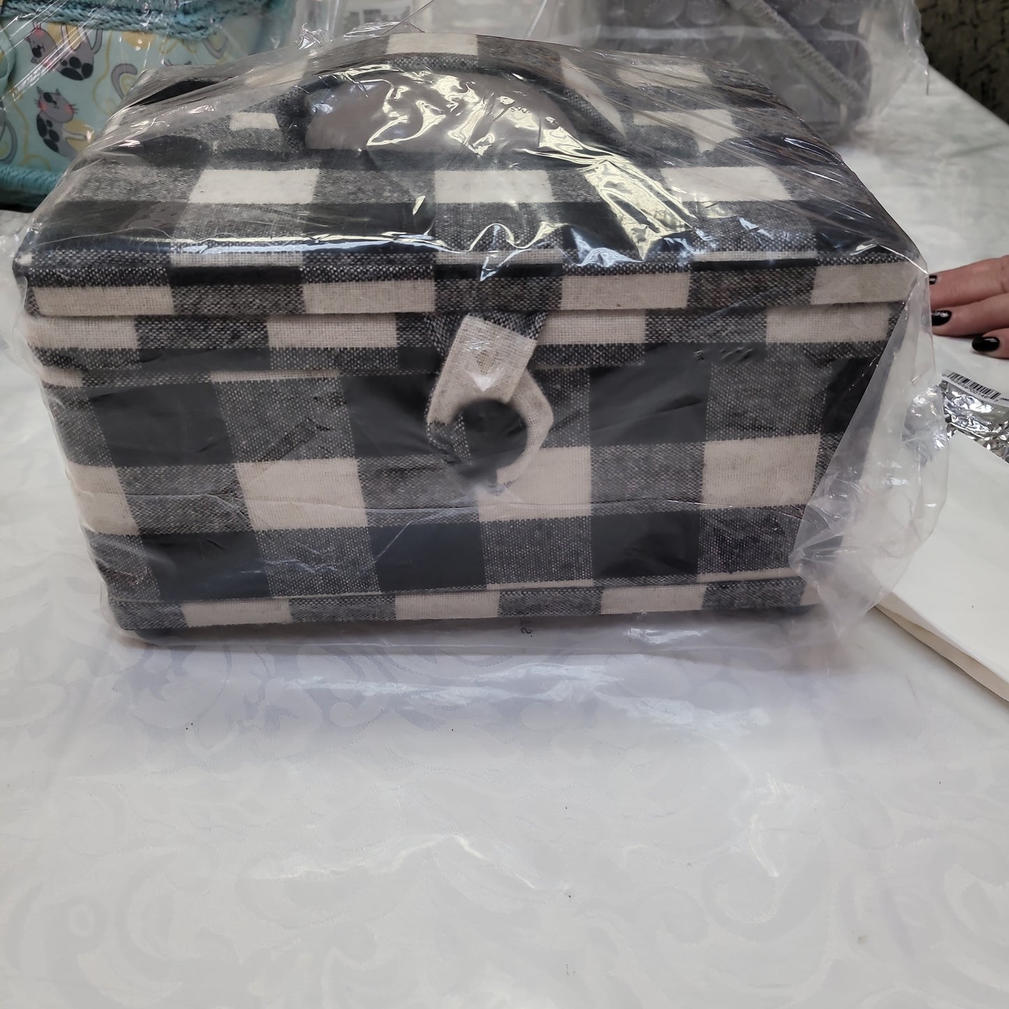 Boite de couture carreau