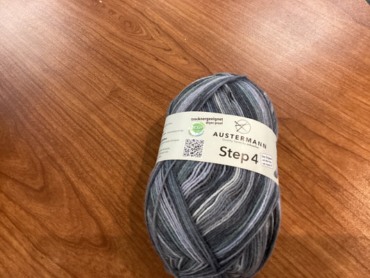 Austermann Step 4 100 g by Laine Couture