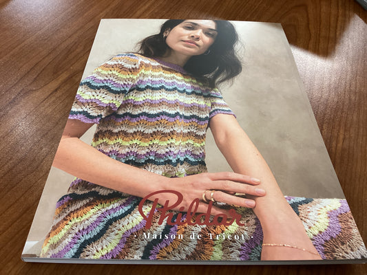 Livre by Laine Couture
