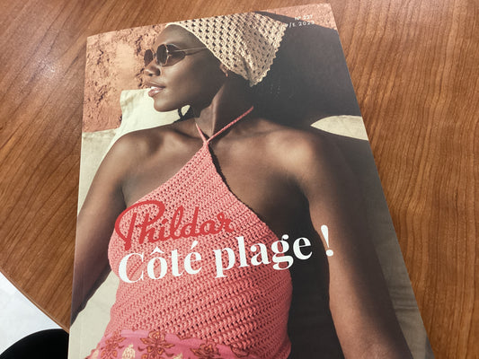 Livre by Laine Couture