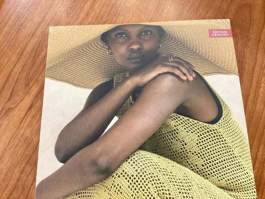 Livre by Laine Couture