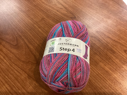 Austermann Step 4 100 g by Laine Couture