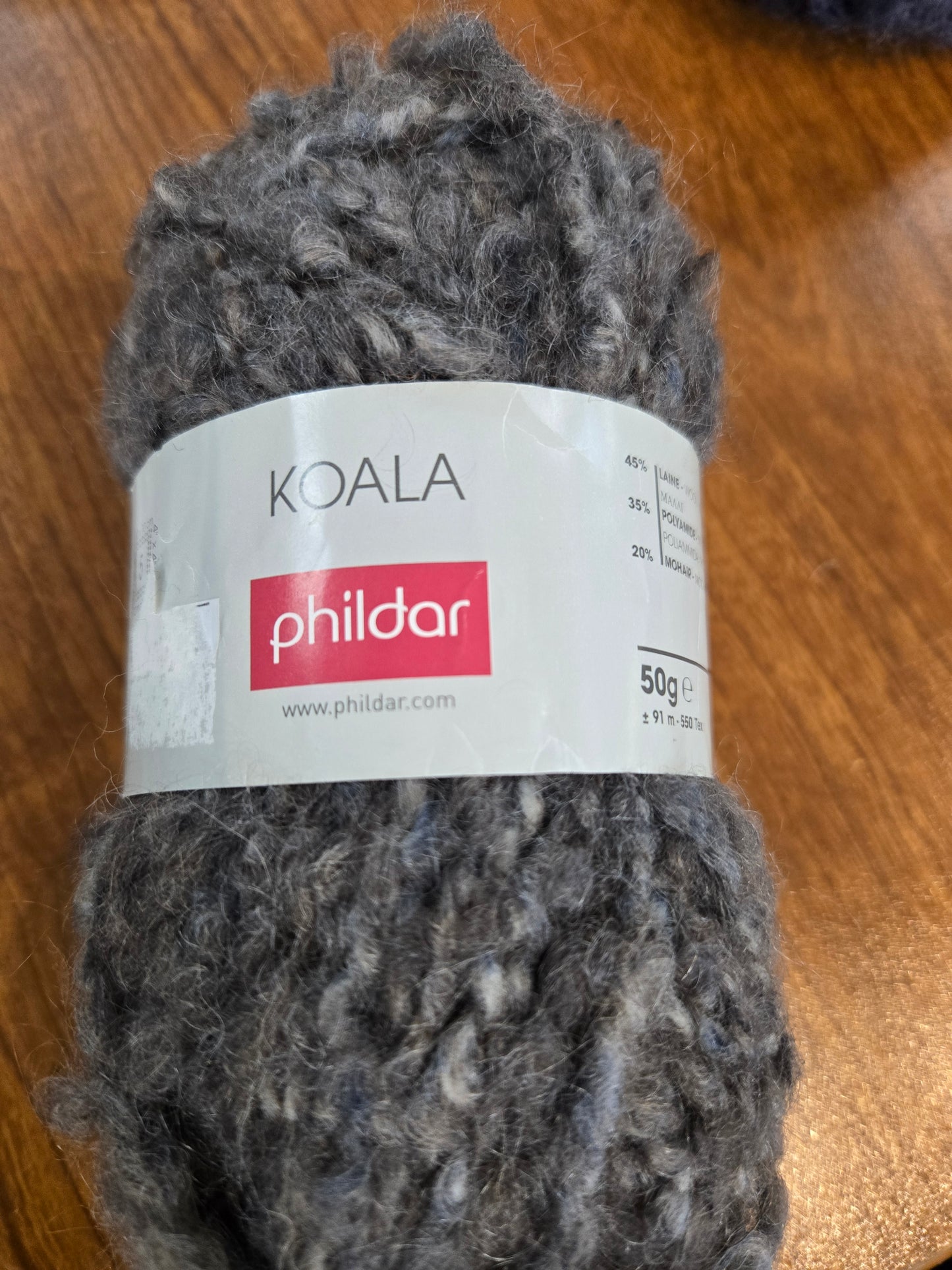 Koala 48% Laine 35% nylon 20% mohair