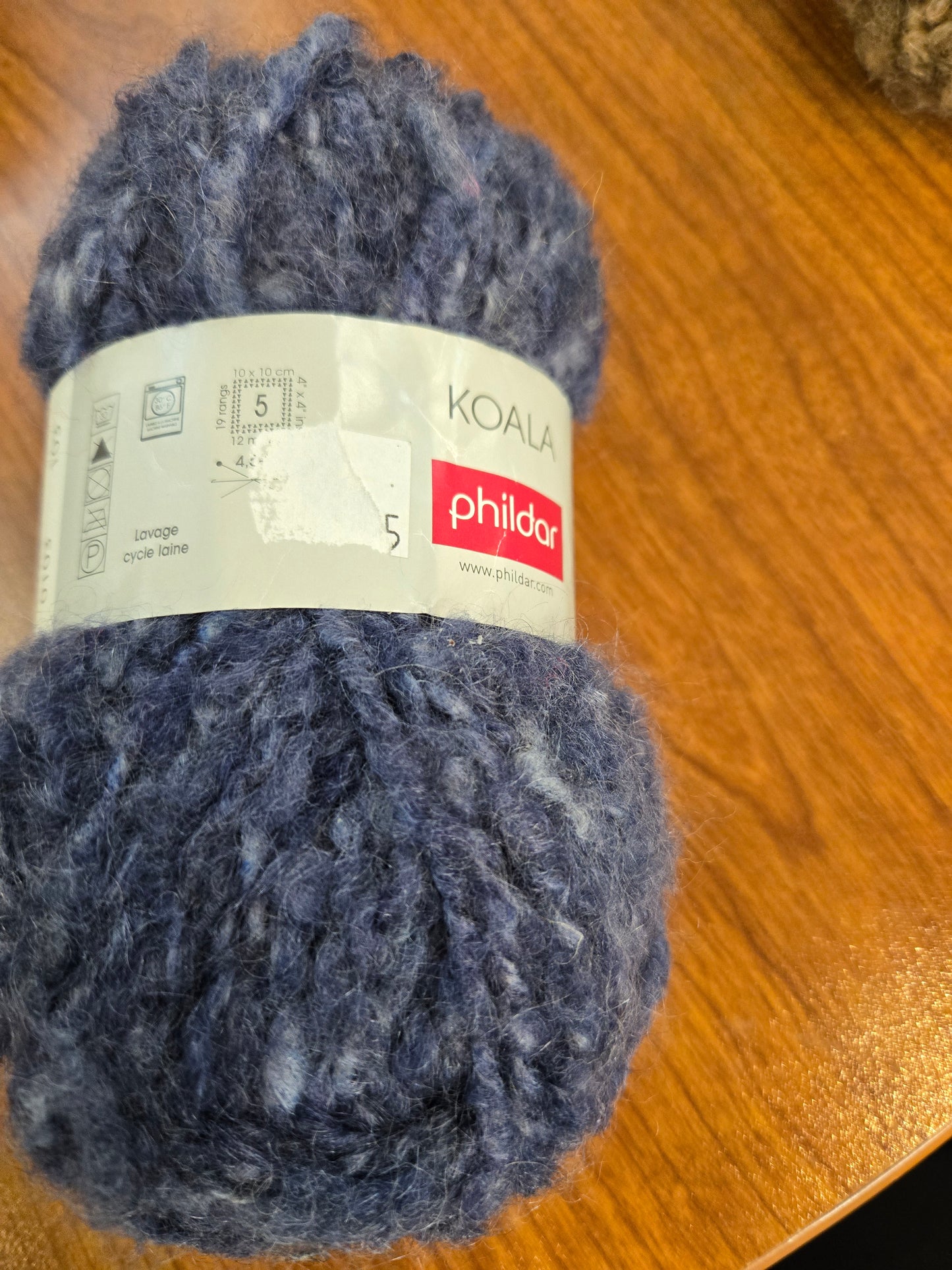 Koala 48% Laine 35% nylon 20% mohair