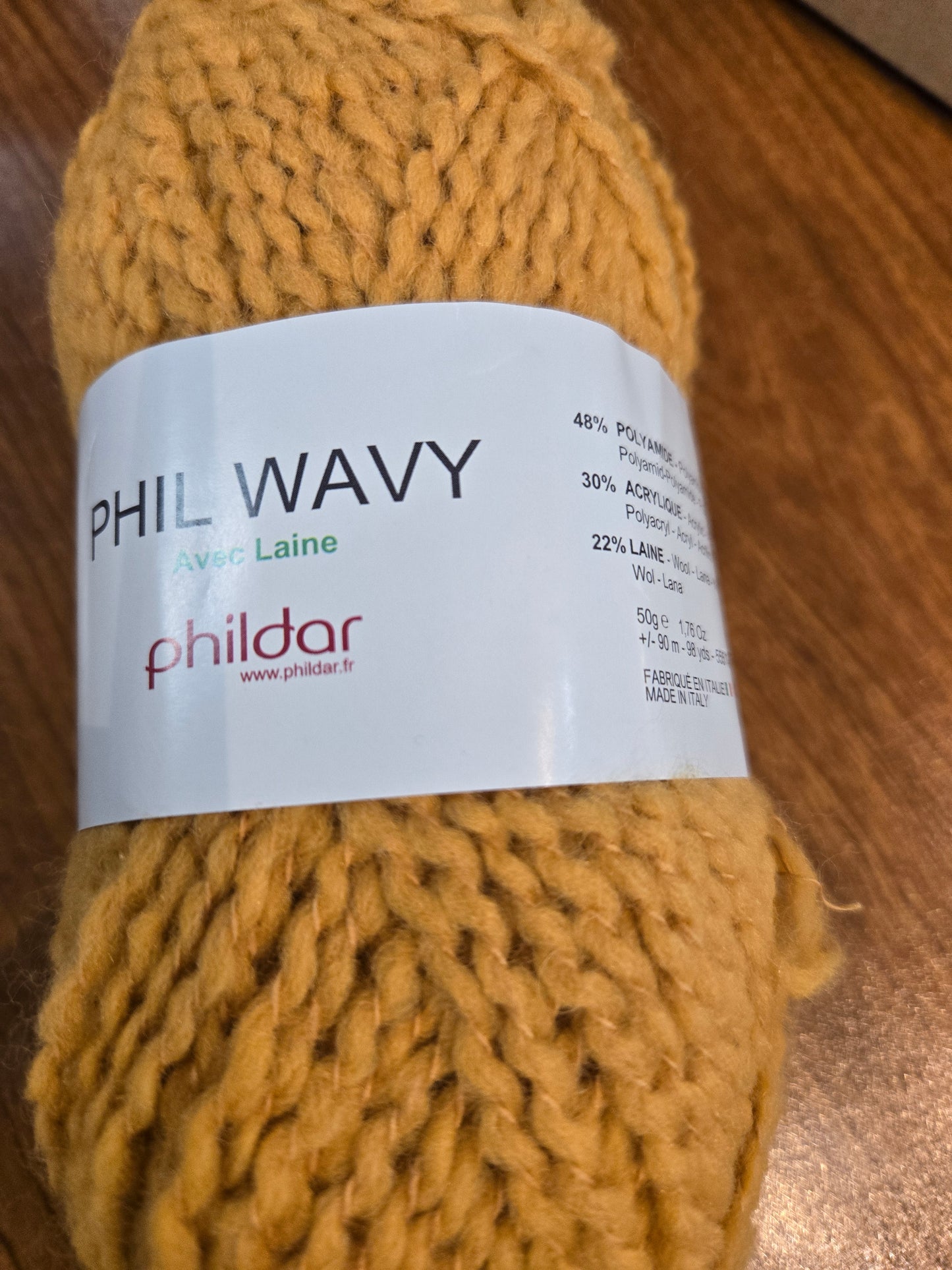 Phil wavy 48% polyamide 30%acrylique 22%laine