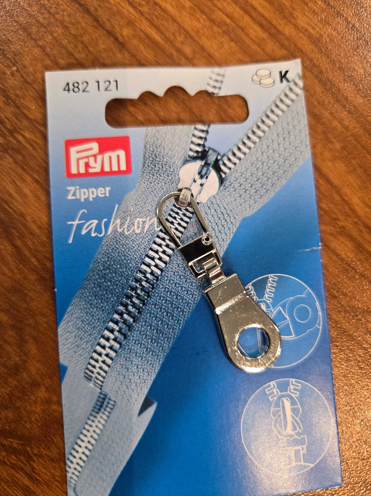 Tête de zipper by Laine Couture