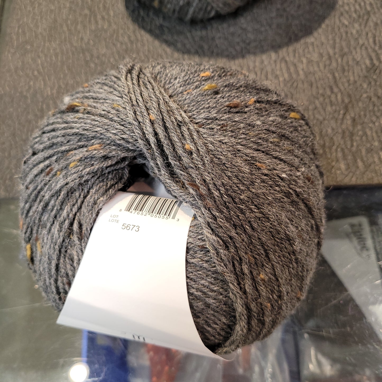 Deluxe worsted Tweed superwash charbon