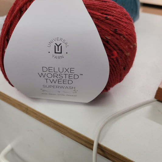 Deluxe worsted Tweed Garnet 901